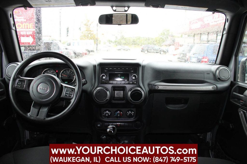 2016 Jeep Wrangler Unlimited 4WD 4dr Willys Wheeler - 22909847 - 16