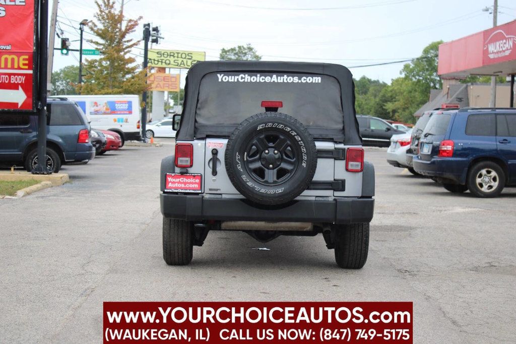 2016 Jeep Wrangler Unlimited 4WD 4dr Willys Wheeler - 22909847 - 5