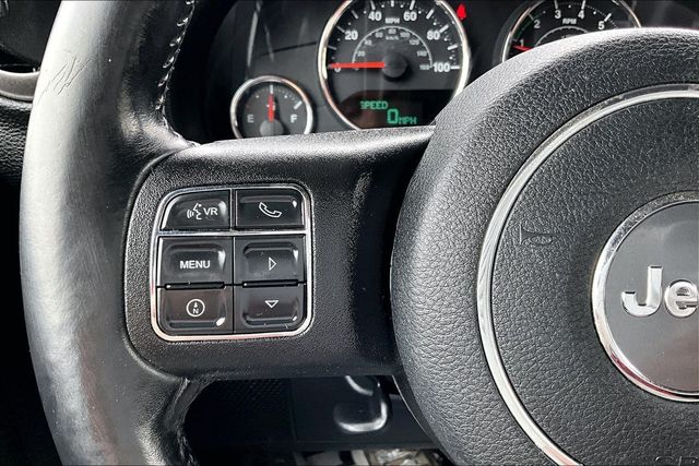 2016 Jeep Wrangler Unlimited 4WD 4dr Willys Wheeler - 23068395 - 21