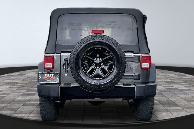 2016 Jeep Wrangler Unlimited 4WD 4dr Willys Wheeler - 23068395 - 5
