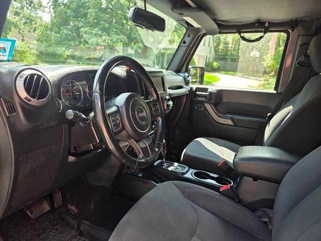2016 Jeep Wrangler Unlimited 4WD 4dr Willys Wheeler - 23060861 - 11