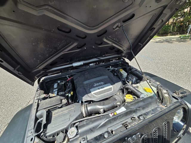 2016 Jeep Wrangler Unlimited 4WD 4dr Willys Wheeler - 23060861 - 24