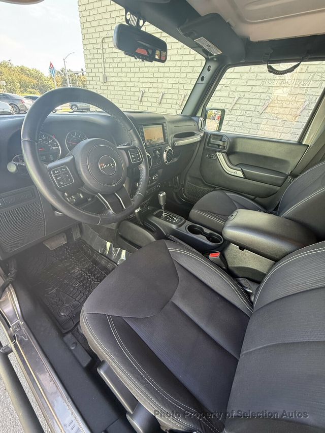 2016 Jeep Wrangler Unlimited 4WD RUBICON W/3-PIECE HARDTOP & ALPINE SOUND - 23071399 - 10