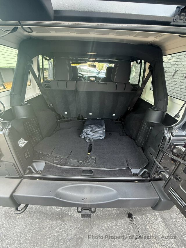 2016 Jeep Wrangler Unlimited 4WD RUBICON W/3-PIECE HARDTOP & ALPINE SOUND - 23071399 - 32