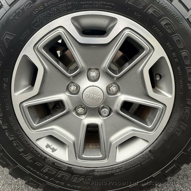 2016 Jeep Wrangler Unlimited 4WD RUBICON W/3-PIECE HARDTOP & ALPINE SOUND - 23071399 - 36