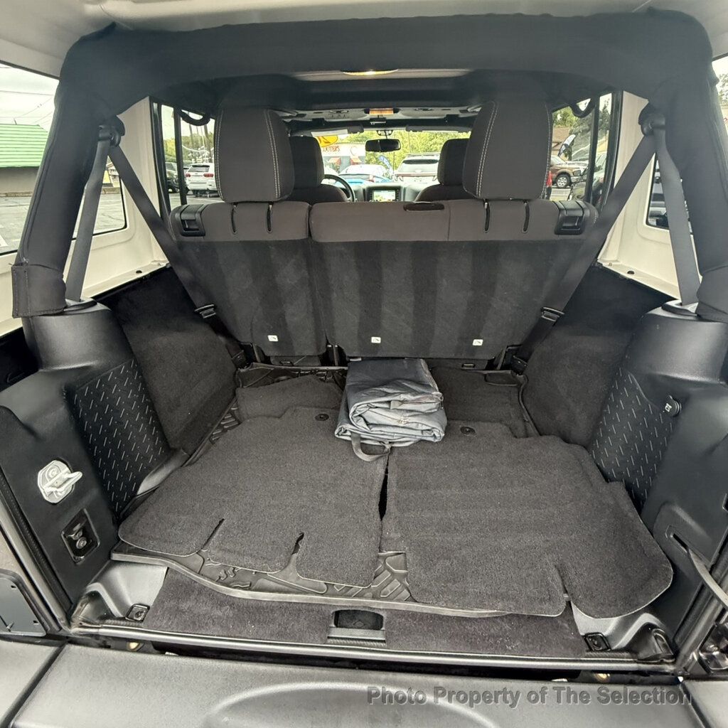 Jeep Wrangler photo 43