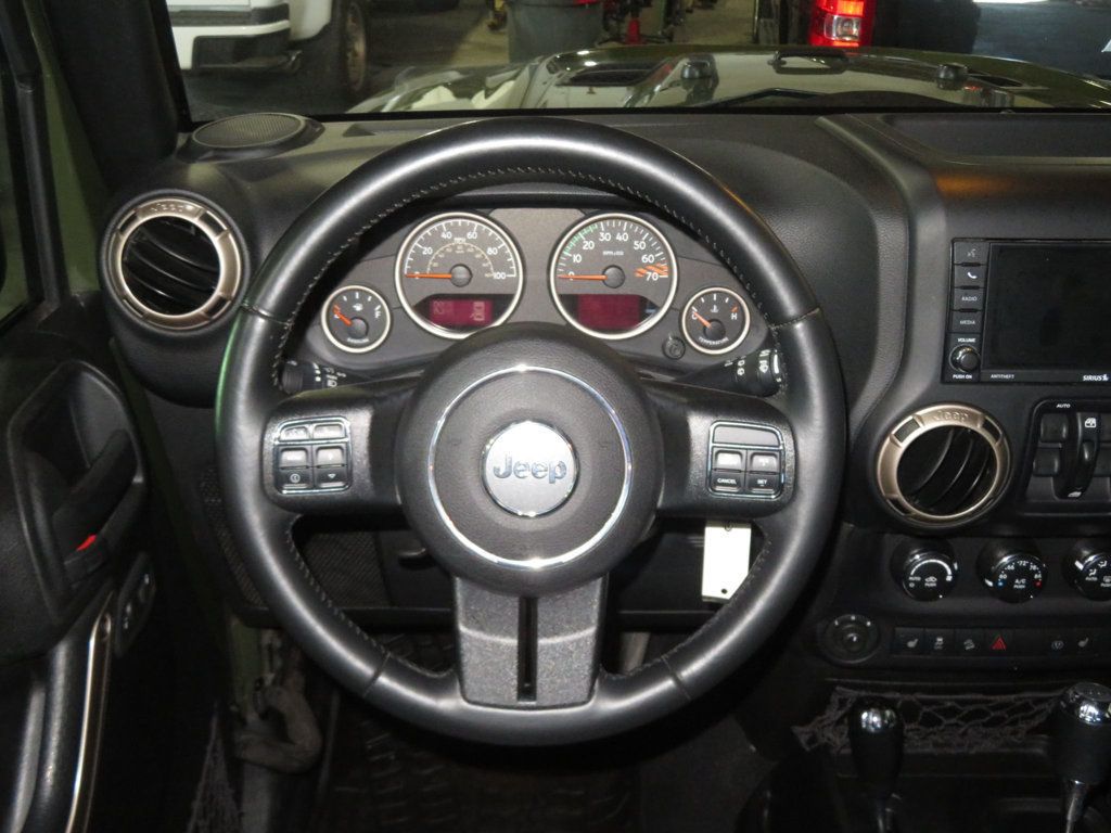 2016 Jeep Wrangler Unlimited Anniversary Edition photo 28