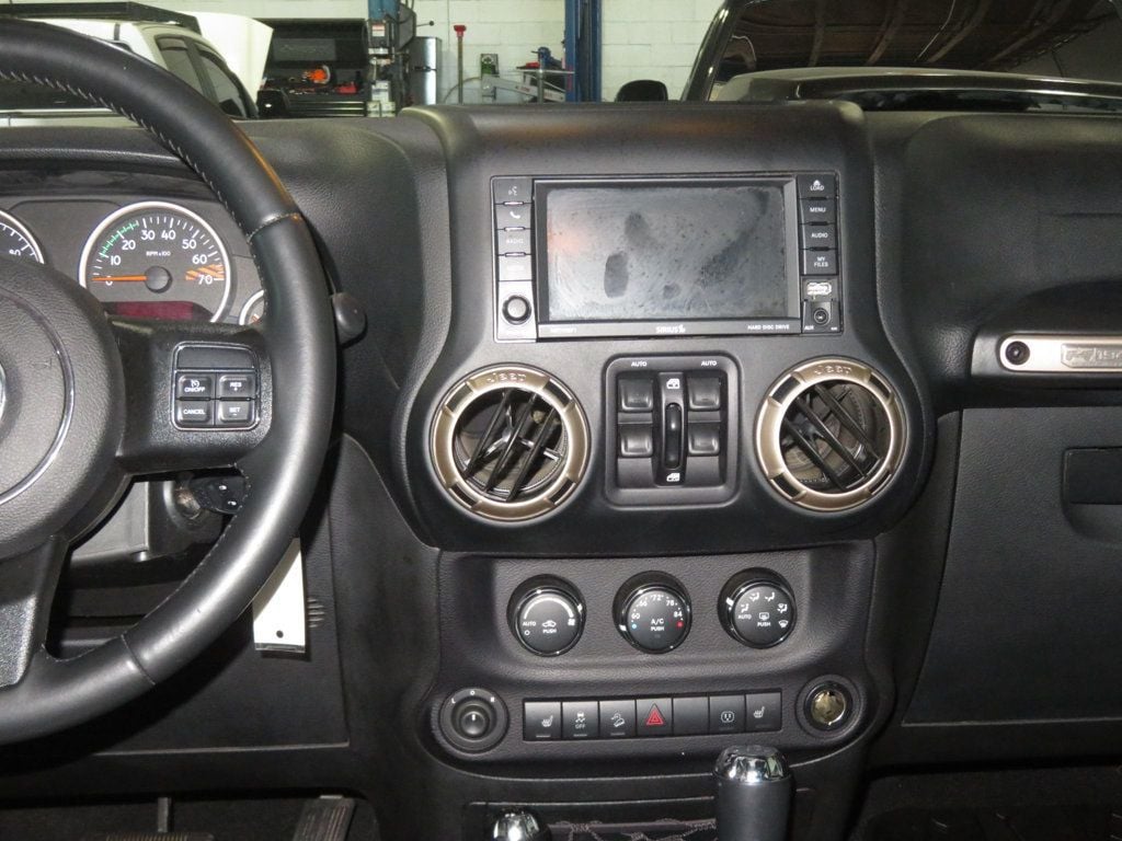 2016 Jeep Wrangler Unlimited Anniversary Edition photo 30