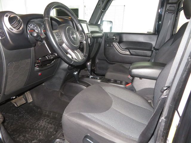 2016 Jeep Wrangler Unlimited 4X4 HARDTOP UNLIMITED BLACK BEAR EDITION LOW MILES EXTRA CLEAN  - 22988211 - 19