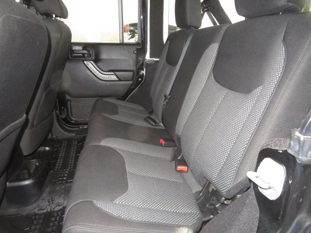 2016 Jeep Wrangler Unlimited 4X4 HARDTOP UNLIMITED BLACK BEAR EDITION LOW MILES EXTRA CLEAN  - 22988211 - 26