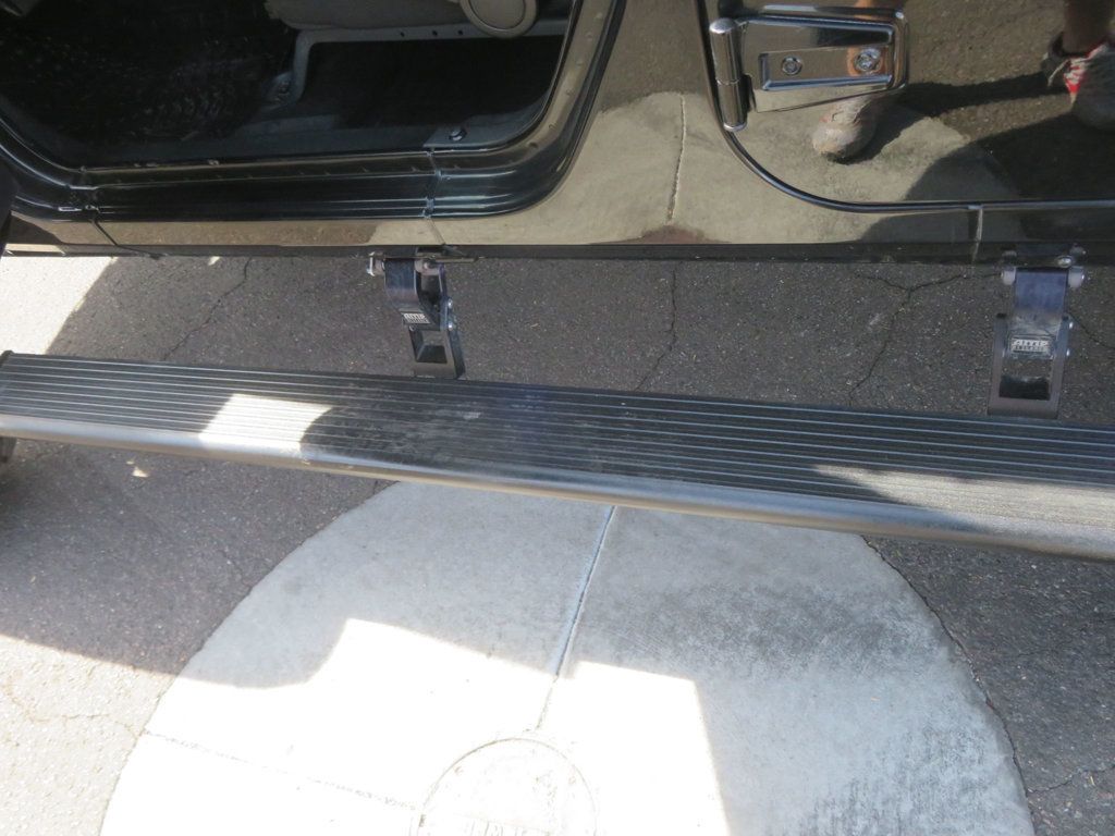 2016 Jeep Wrangler Unlimited 4X4 HARDTOP UNLIMITED BLACK BEAR EDITION LO WMILES EXTRS CLEAN  - 22988211 - 13