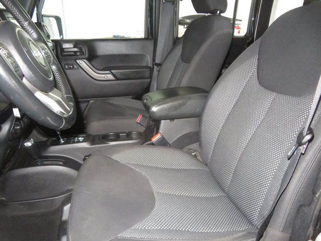 2016 Jeep Wrangler Unlimited 4X4 HARDTOP UNLIMITED BLACK BEAR EDITION LO WMILES EXTRS CLEAN  - 22988211 - 21