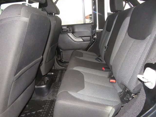 2016 Jeep Wrangler Unlimited 4X4 HARDTOP UNLIMITED BLACK BEAR EDITION LO WMILES EXTRS CLEAN  - 22988211 - 23