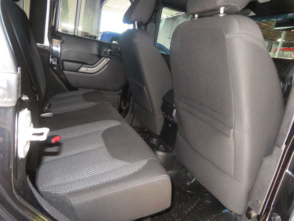 2016 Jeep Wrangler Unlimited 4X4 HARDTOP UNLIMITED BLACK BEAR EDITION LO WMILES EXTRS CLEAN  - 22988211 - 31