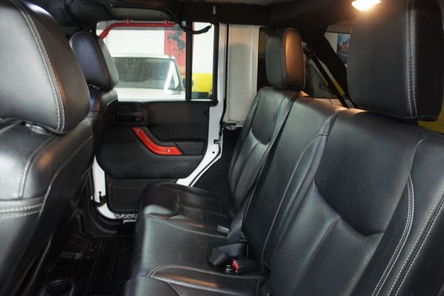 2016 Jeep Wrangler Unlimited DV8 OFF ROAD BUILT, Extras!! - 22822109 - 4