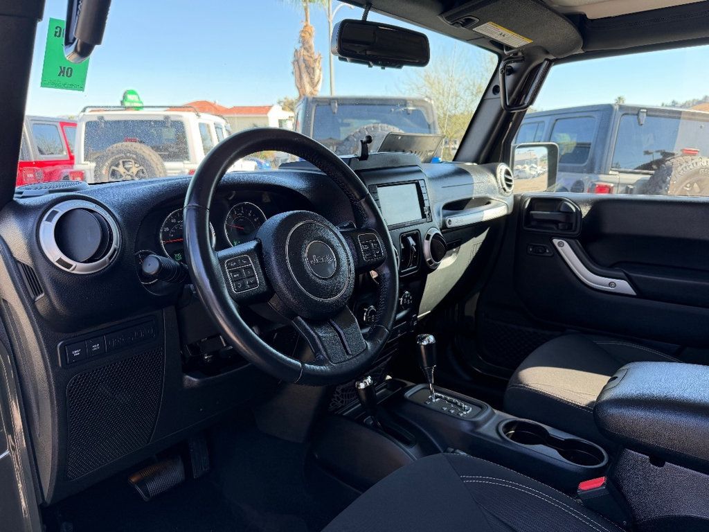 2016 Jeep Wrangler Unlimited Rubicon - 22979546 - 11