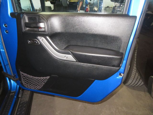 2016 Jeep Wrangler Unlimited RUBICON EXTAR CLEAN 4DOOR HARDTOP WRANGLER 2OWNER LOW MILES  - 22961356 - 32