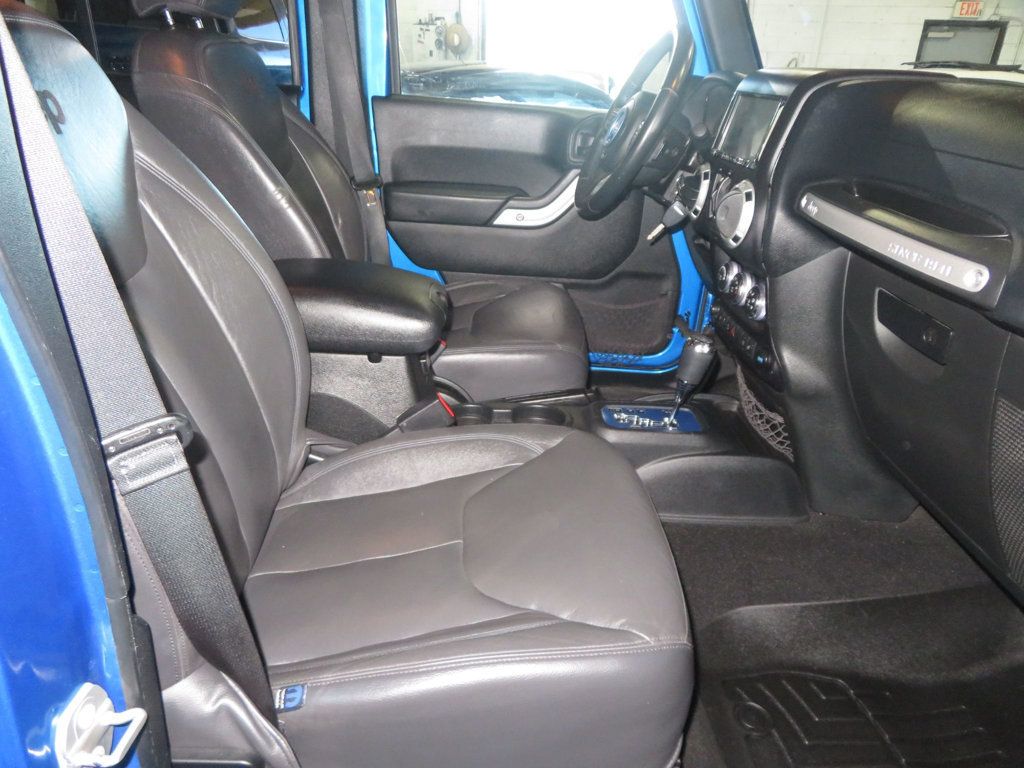 2016 Jeep Wrangler Unlimited RUBICON EXTAR CLEAN 4DOOR HARDTOP WRANGLER 2OWNER LOW MILES  - 22961356 - 33