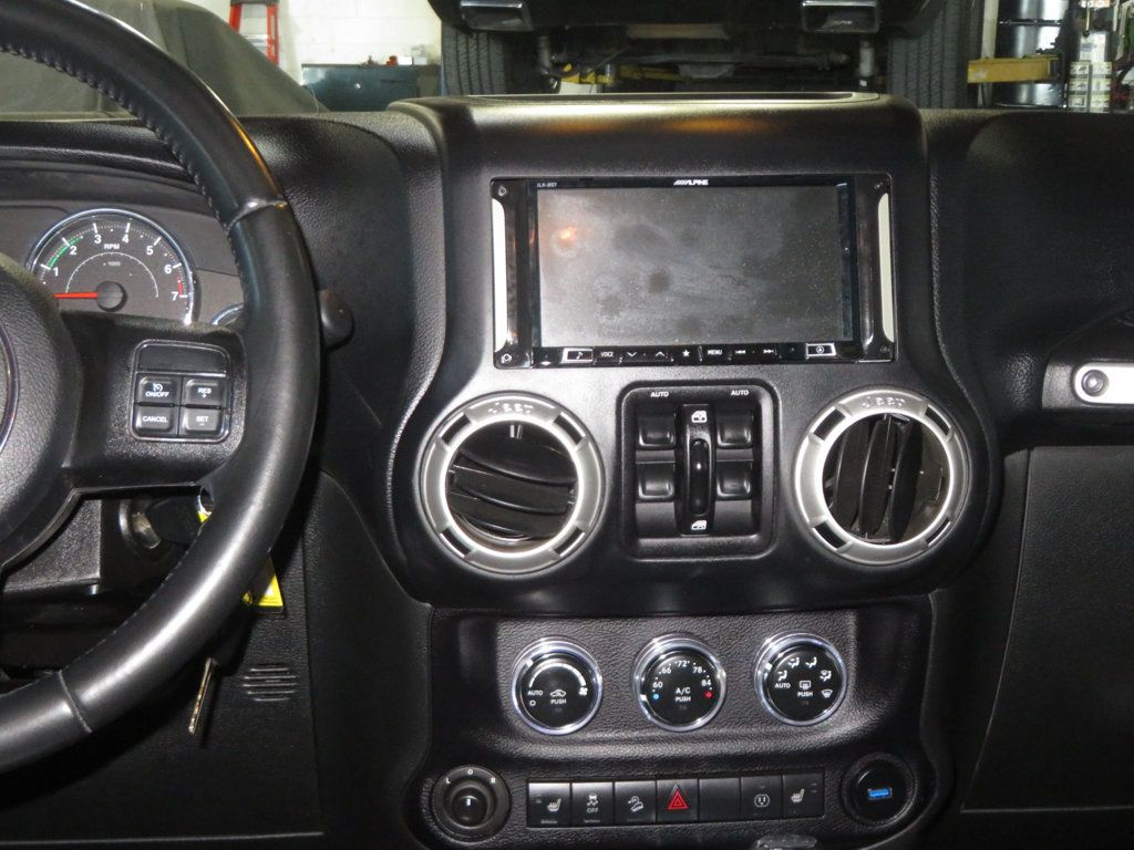 2016 Jeep Wrangler Unlimited RUBICON EXTRA CLEAN 4DOOR HARDTOP WRANGLER 2OWNER LOW MILES  - 22961356 - 39