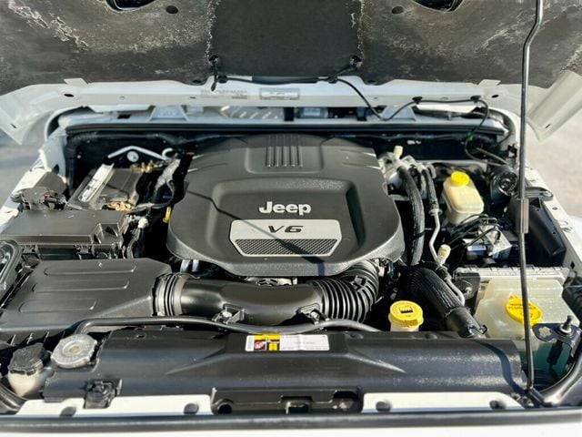 2016 Jeep Wrangler Unlimited SAHARA 75TH ANNIVERSARY - 22970094 - 10