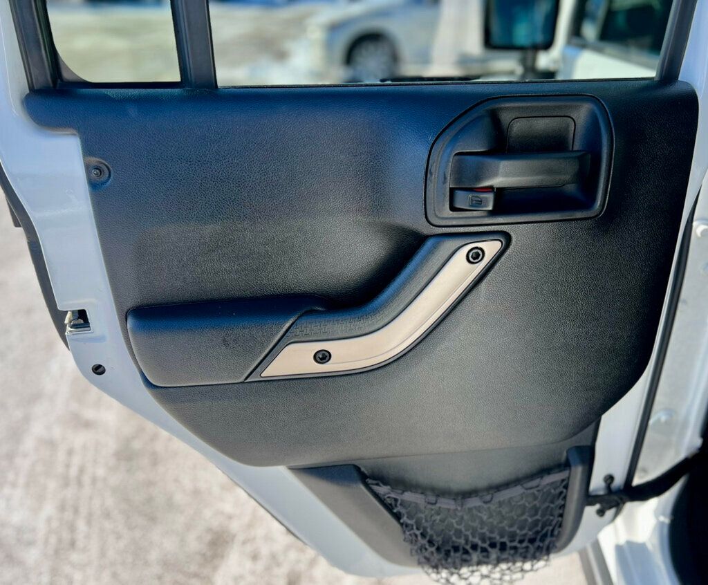 2016 Jeep Wrangler Unlimited SAHARA 75TH ANNIVERSARY - 22970094 - 14