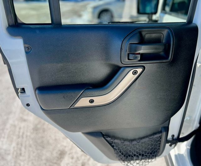 2016 Jeep Wrangler Unlimited SAHARA 75TH ANNIVERSARY - 22970094 - 14