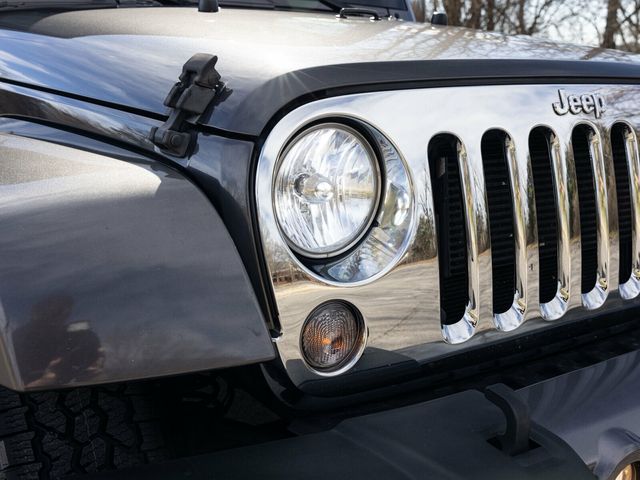 2016 Jeep Wrangler Unlimited Sahara, Rare Blind Spot Indicators, Apple CarPlay, Rear Camera - 22971456 - 18