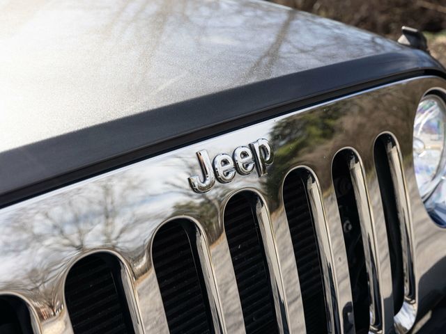 2016 Jeep Wrangler Unlimited Sahara, Rare Blind Spot Indicators, Apple CarPlay, Rear Camera - 22971456 - 19