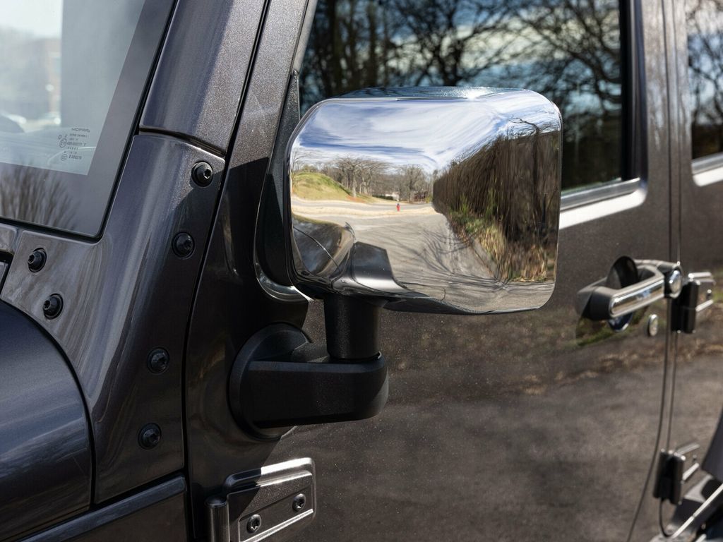 2016 Jeep Wrangler Unlimited Sahara, Rare Blind Spot Indicators, Apple CarPlay, Rear Camera - 22971456 - 22