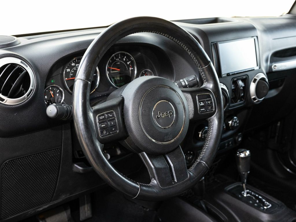 2016 Jeep Wrangler Unlimited Sahara, Rare Blind Spot Indicators, Apple CarPlay, Rear Camera - 22971456 - 26