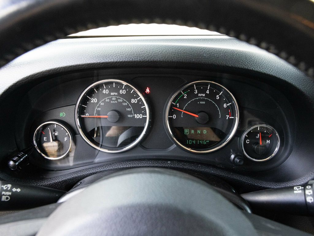 2016 Jeep Wrangler Unlimited Sahara, Rare Blind Spot Indicators, Apple CarPlay, Rear Camera - 22971456 - 31