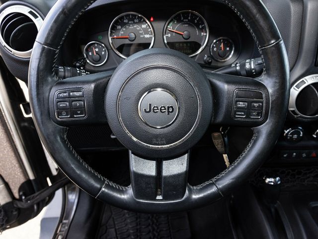 2016 Jeep Wrangler Unlimited Sahara, Rare Blind Spot Indicators, Apple CarPlay, Rear Camera - 22971456 - 32