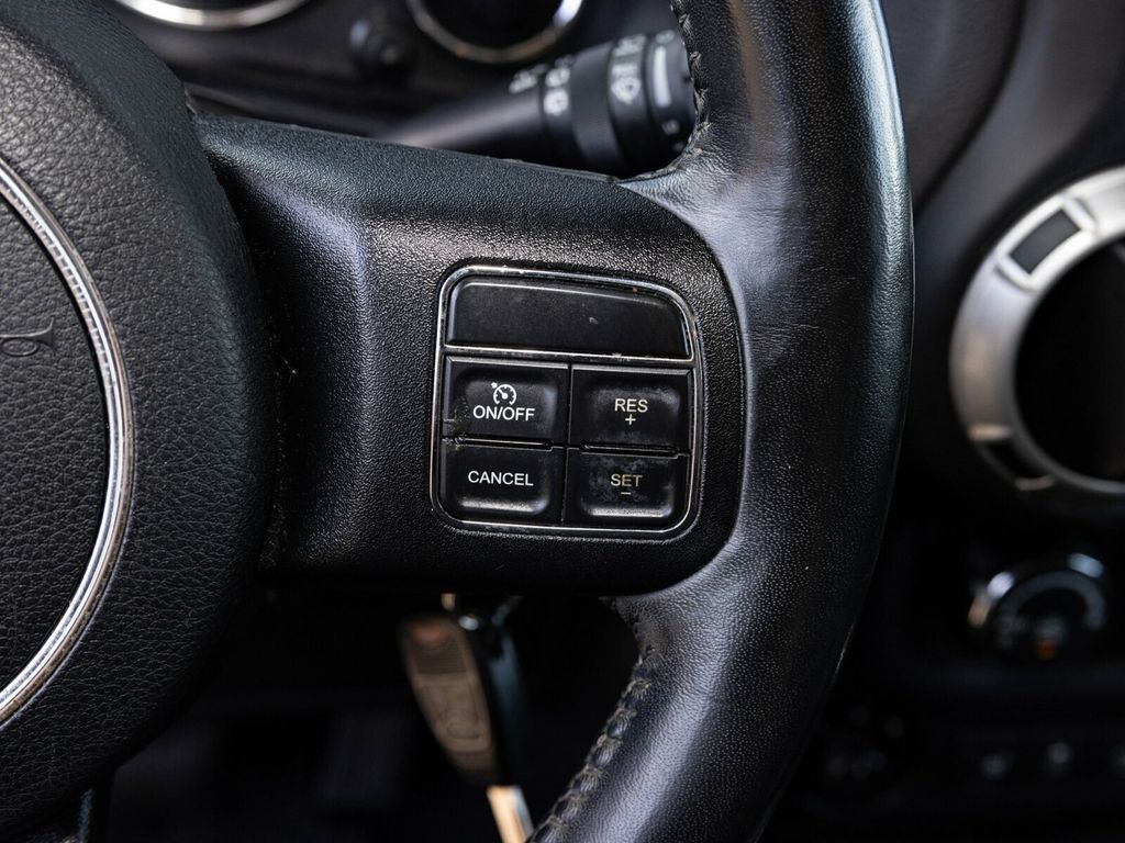 2016 Jeep Wrangler Unlimited Sahara, Rare Blind Spot Indicators, Apple CarPlay, Rear Camera - 22971456 - 33