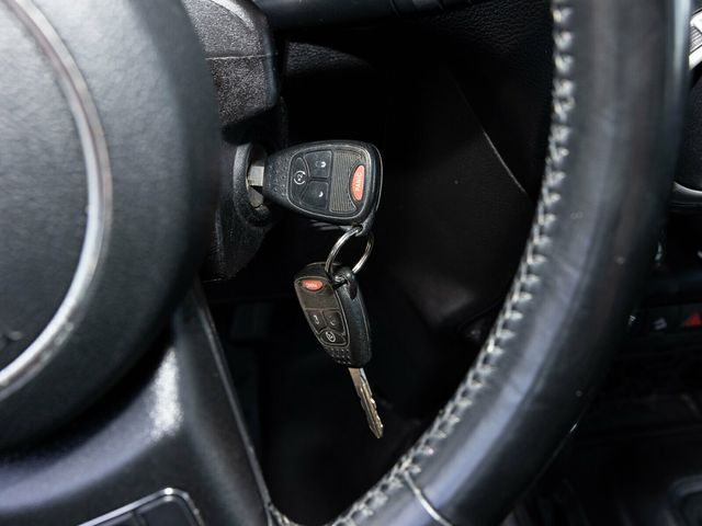 2016 Jeep Wrangler Unlimited Sahara, Rare Blind Spot Indicators, Apple CarPlay, Rear Camera - 22971456 - 35