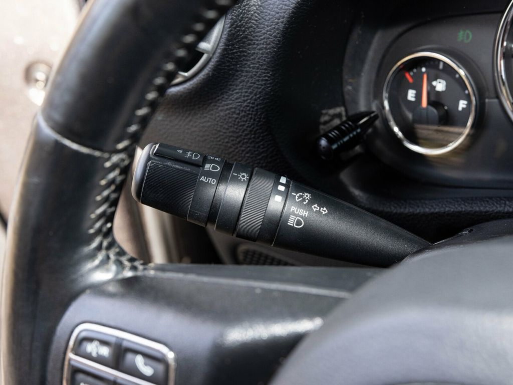 2016 Jeep Wrangler Unlimited Sahara, Rare Blind Spot Indicators, Apple CarPlay, Rear Camera - 22971456 - 37