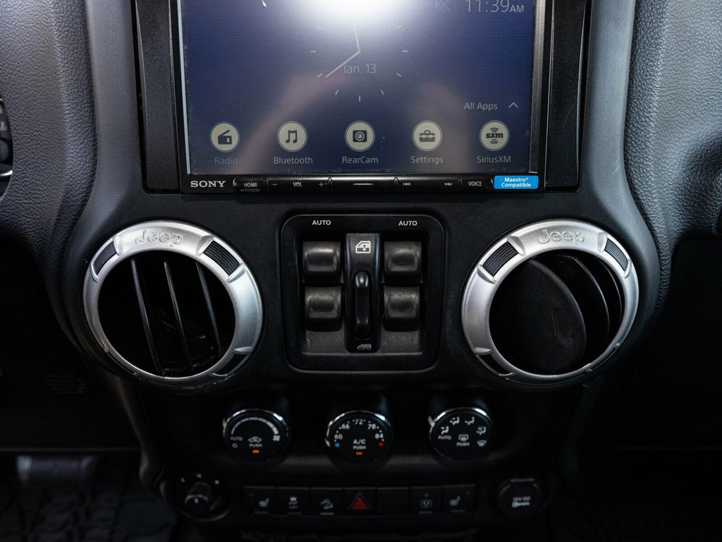 2016 Jeep Wrangler Unlimited Sahara, Rare Blind Spot Indicators, Apple CarPlay, Rear Camera - 22971456 - 40