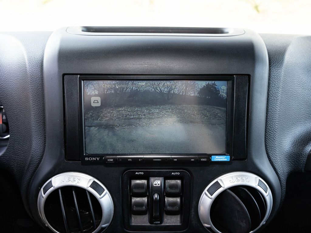 2016 Jeep Wrangler Unlimited Sahara, Rare Blind Spot Indicators, Apple CarPlay, Rear Camera - 22971456 - 42