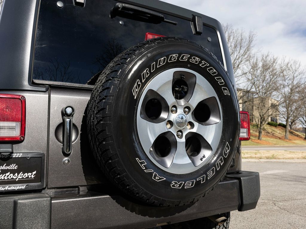 2016 Jeep Wrangler Unlimited Sahara, Rare Blind Spot Indicators, Apple CarPlay, Rear Camera - 22971456 - 51