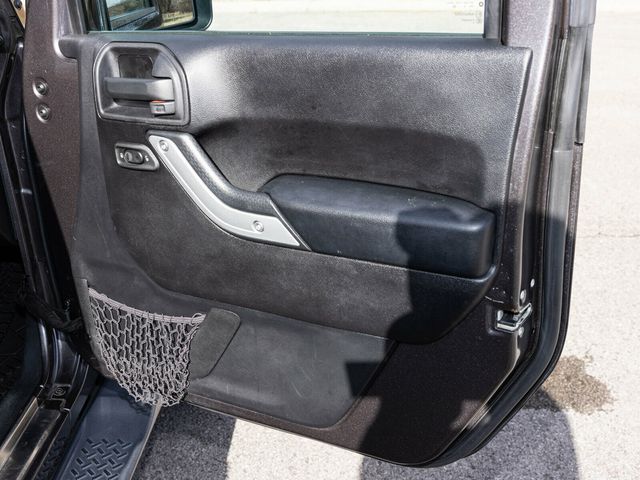 2016 Jeep Wrangler Unlimited Sahara, Rare Blind Spot Indicators, Apple CarPlay, Rear Camera - 22971456 - 55