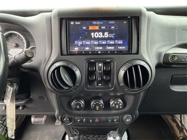 2016 Jeep Wrangler Unlimited Unlimited Rubicon - 22620146 - 37