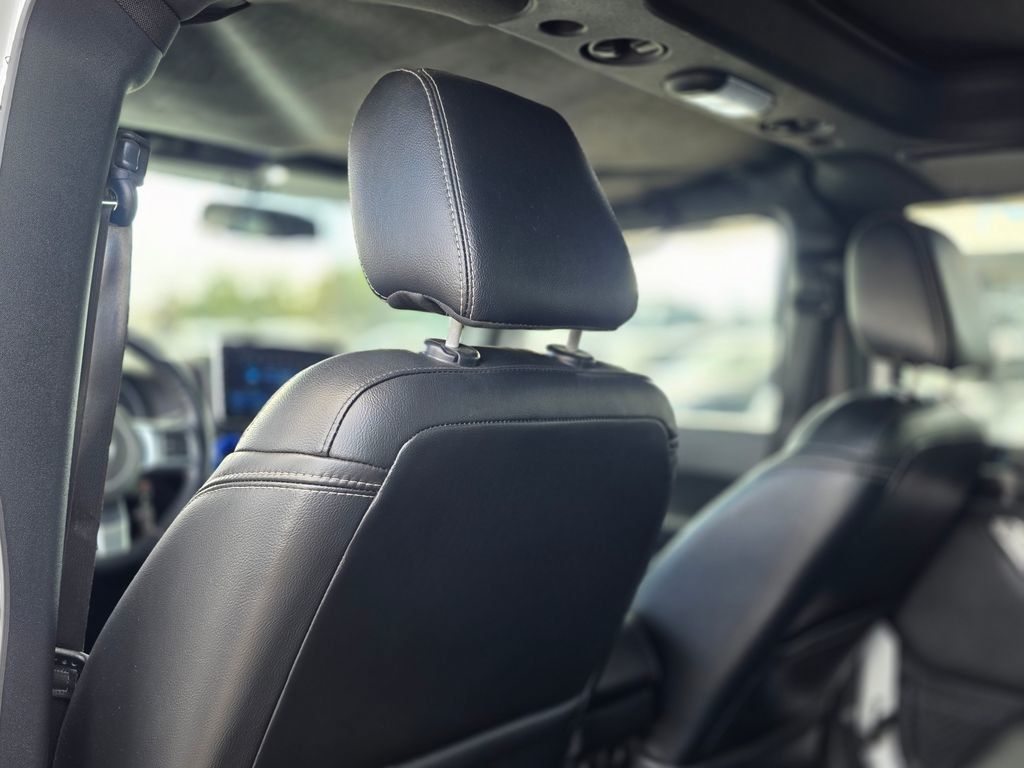 2016 Jeep Wrangler Unlimited Unlimited Rubicon - 22984760 - 22