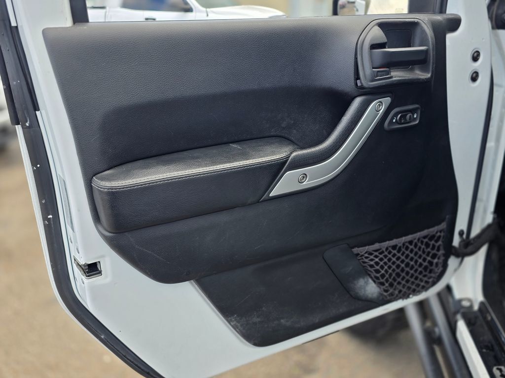 2016 Jeep Wrangler Unlimited Unlimited Rubicon - 22984760 - 24