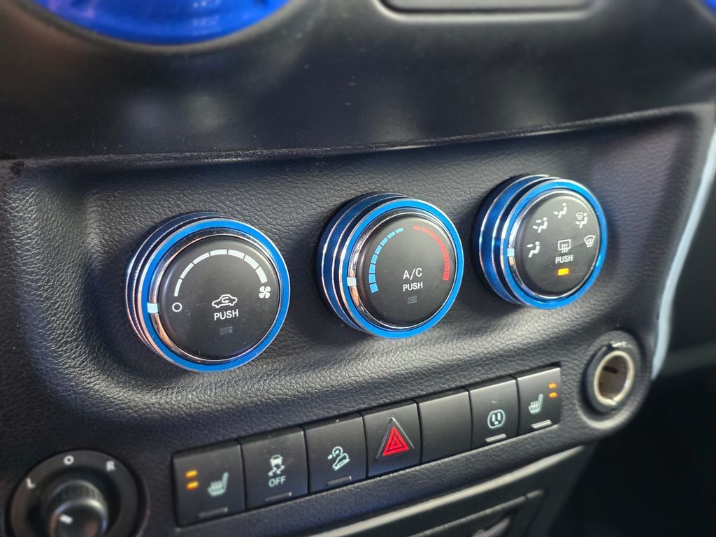 2016 Jeep Wrangler Unlimited Unlimited Rubicon - 22984760 - 35