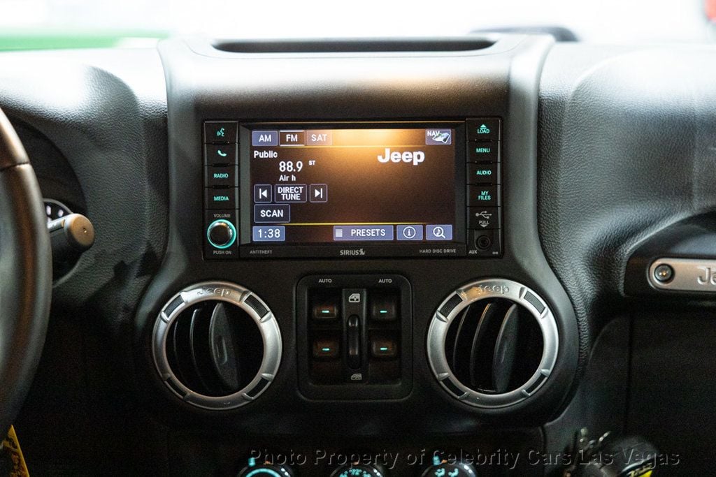2016 Jeep Wrangler Unlimited Rubicon Hard Rock photo 30