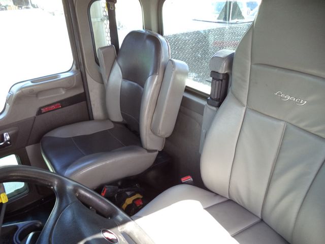 2016 Kenworth T270 NON CDL Mechanic Truck - Crane, Welder, Compressor - 23056990 - 38