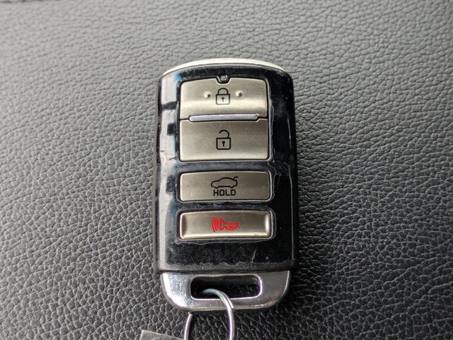 2016 Kia Cadenza  - 22980428 - 29