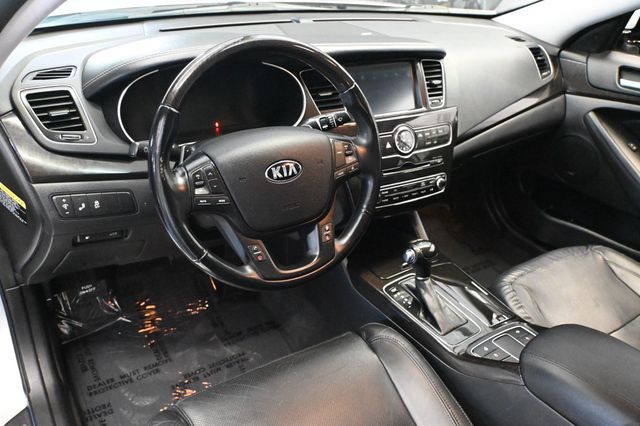 2016 Kia Cadenza 4dr Sedan Premium - 23079930 - 8