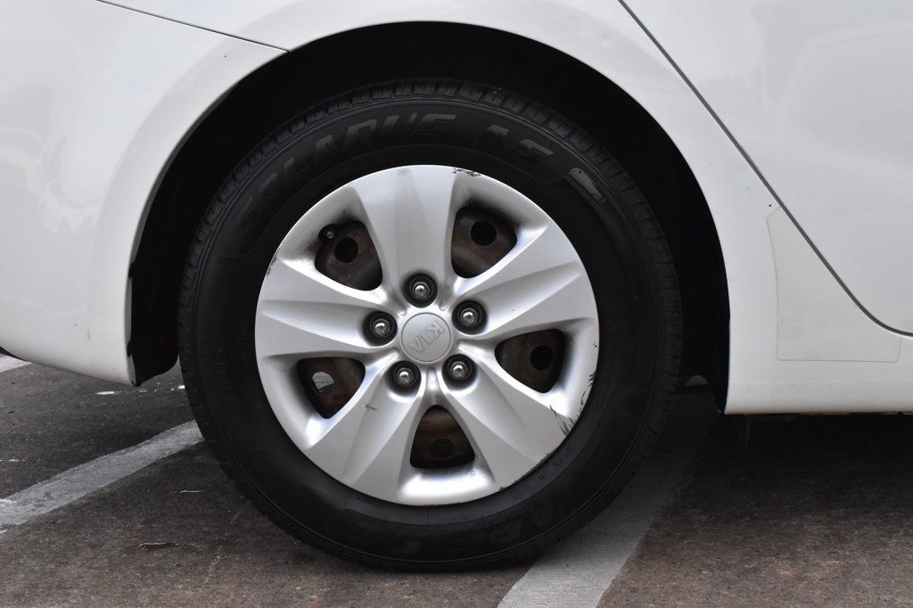 2016 Kia Forte LX photo 4