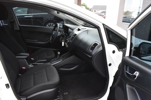 2016 Kia Forte 4dr Sedan Automatic LX - 22924123 - 15