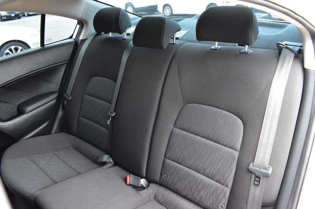 2016 Kia Forte 4dr Sedan Automatic LX - 22924123 - 17